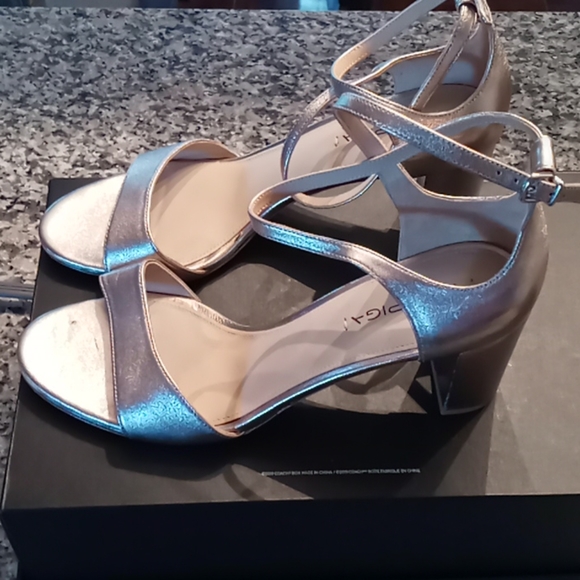 Sharp and comfortable Via Spiga Heels - Picture 2 of 4